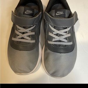 Nike Boys Tanjun Sneakers